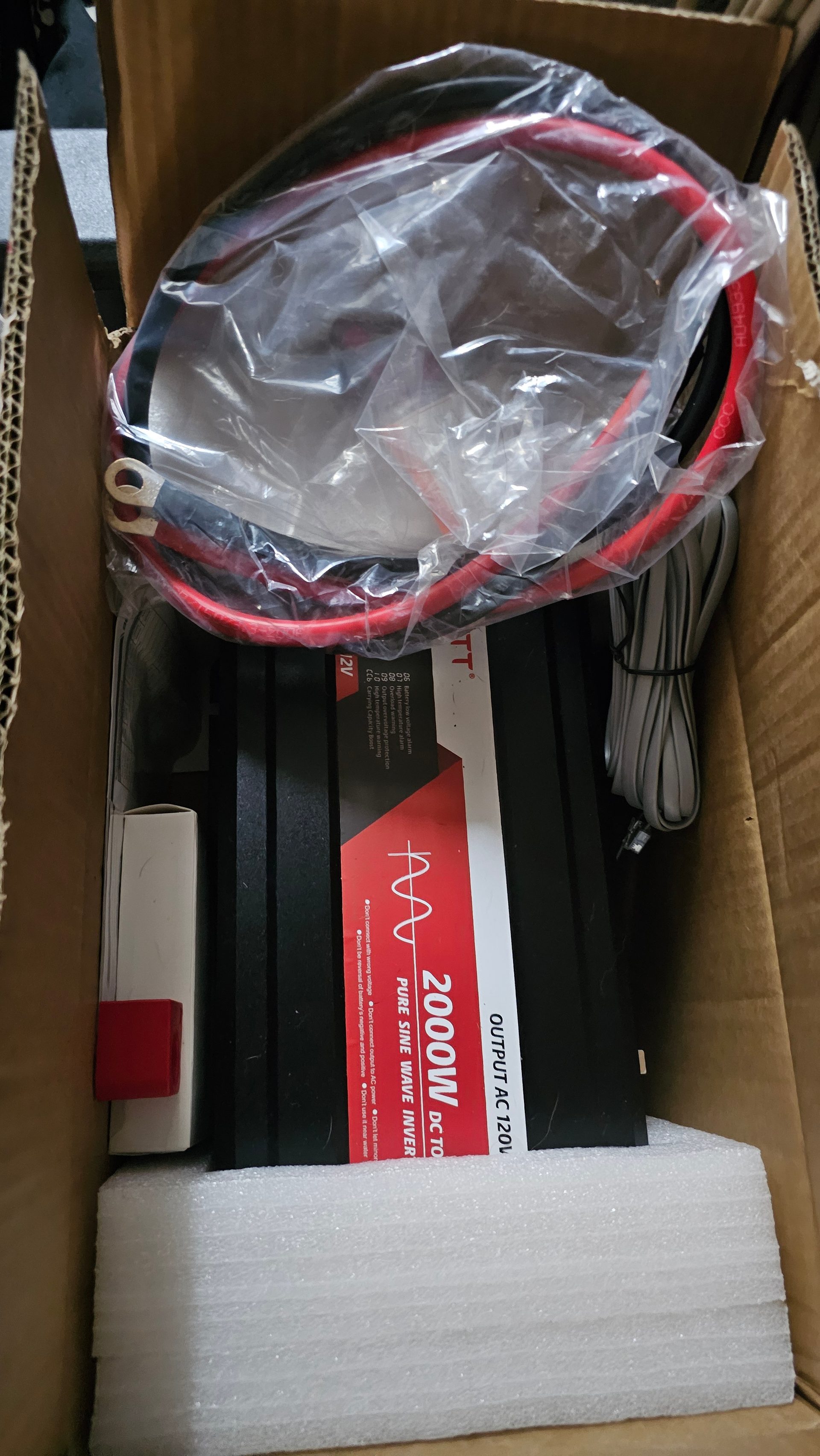 2000W Pure Sine Wave Power Inverter (12V to 120V) — photo 1